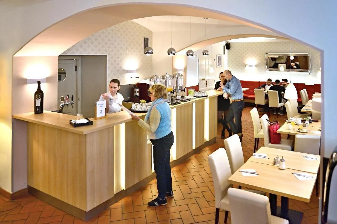 ****  Louis Leger - Czech Leading Hotels Praga Repubblica Ceca
