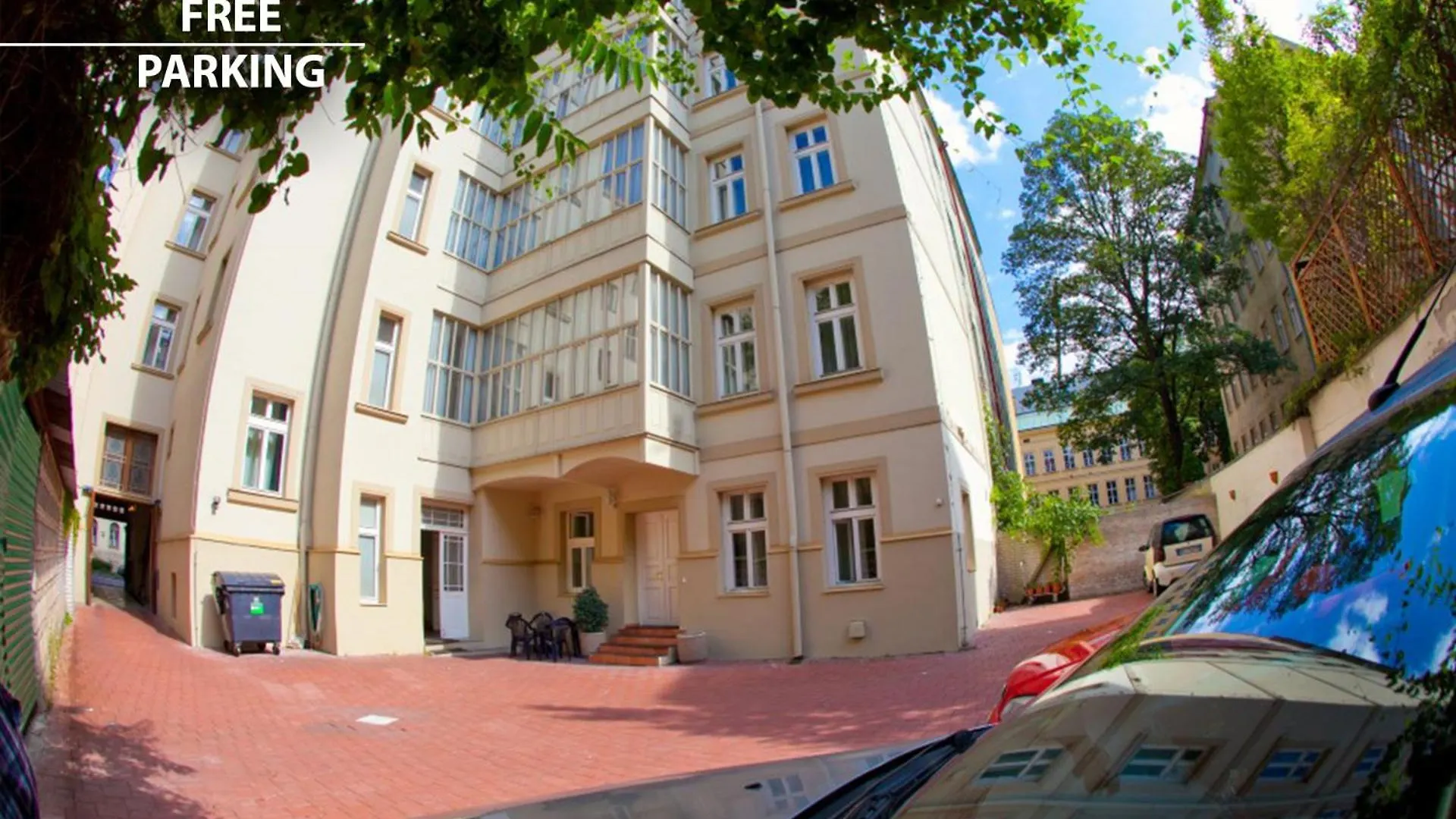 Louis Leger - Czech Leading Hotels Prague 4*,